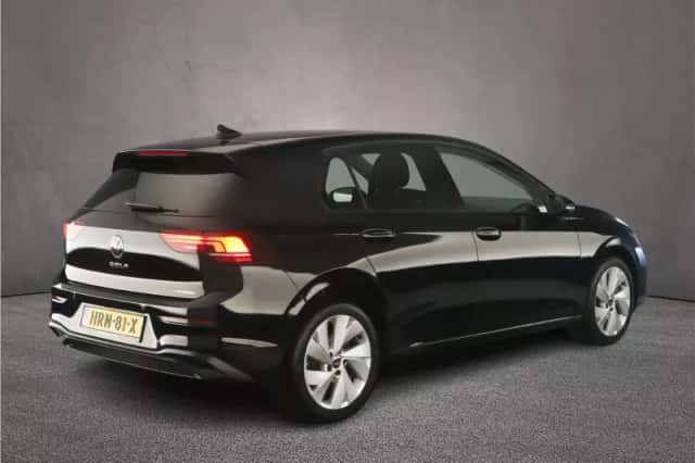 Volkswagen Golf (2025) thumbnail 8