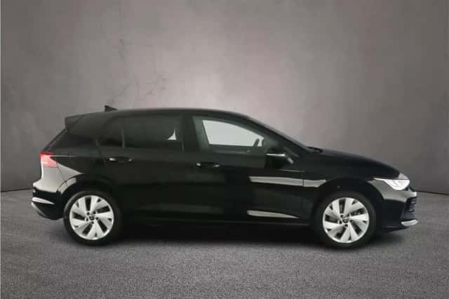 Volkswagen Golf (2025) thumbnail 9