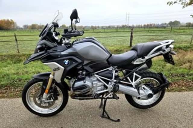 BMW R (2017) thumbnail 1