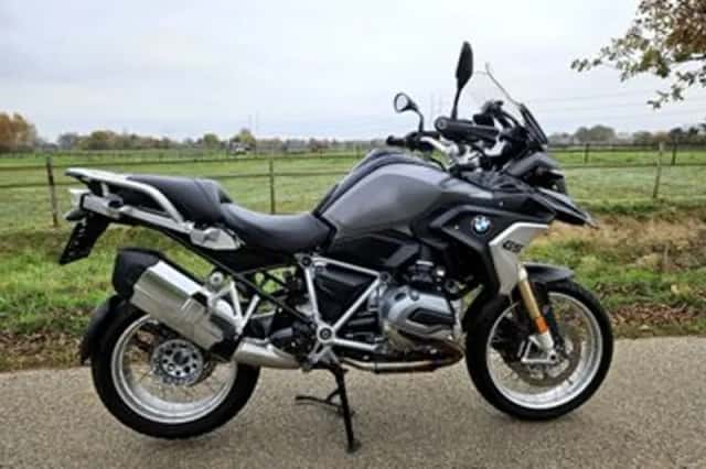 BMW R (2017) thumbnail 2