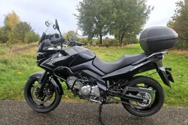 Suzuki V-STROM (2010) thumbnail 3