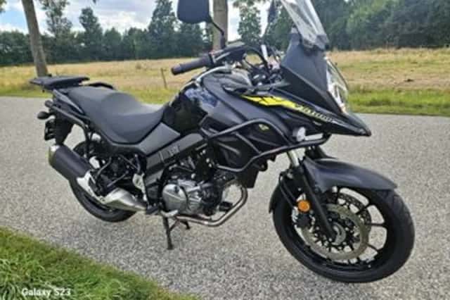 Suzuki V-STROM (2023) thumbnail 4