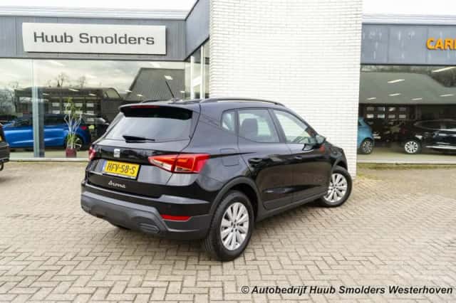 SEAT Arona (2024) thumbnail 3