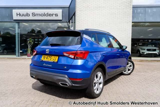 SEAT Arona (2021) thumbnail 3