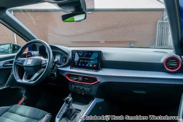 SEAT Arona (2021) thumbnail 5