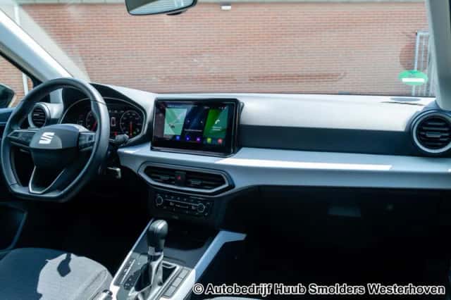 SEAT Arona (2022) thumbnail 5