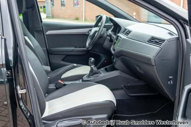 SEAT Ibiza (2019) thumbnail 4