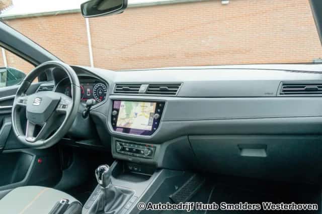 SEAT Ibiza (2019) thumbnail 5