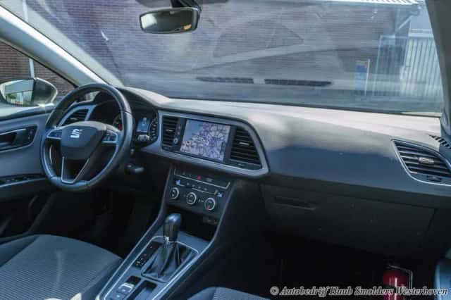 SEAT Leon (2017) thumbnail 6