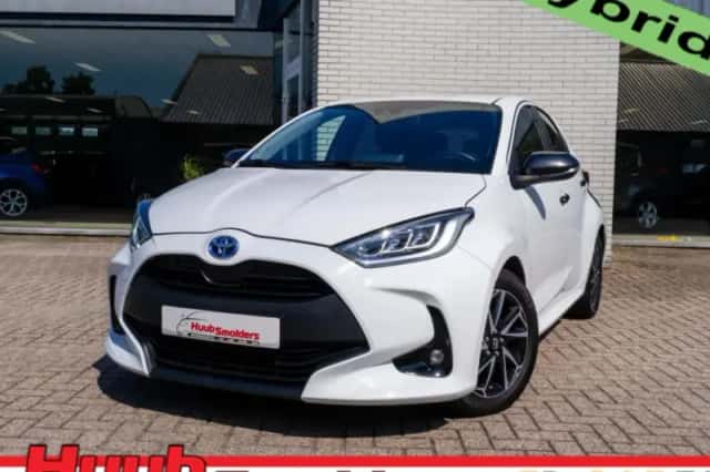 Toyota Yaris (2023) thumbnail 1