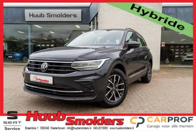 Volkswagen Tiguan (2022) thumbnail 2