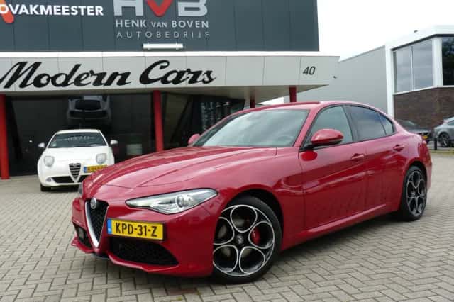 Alfa Romeo Giulia (2023) thumbnail 1