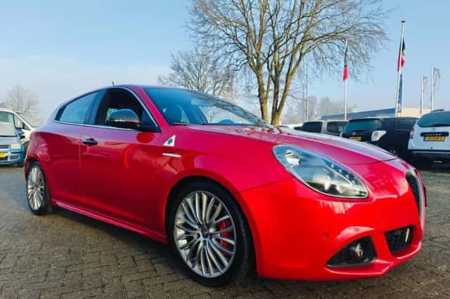 Alfa Romeo Giulietta (2014) thumbnail 6