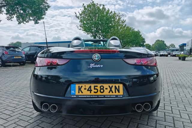 Alfa Romeo Spider (2010) thumbnail 4