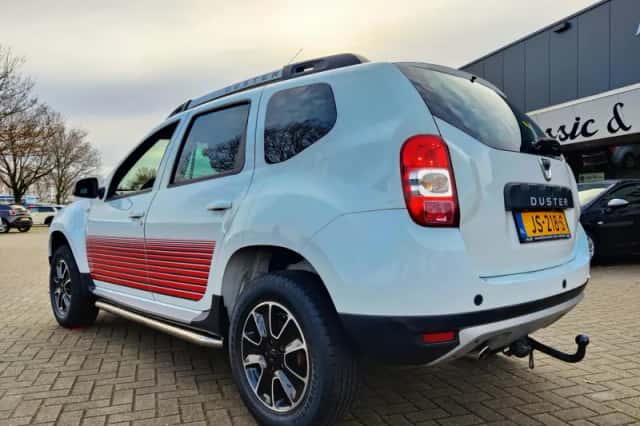 Dacia Duster (2016) thumbnail 3