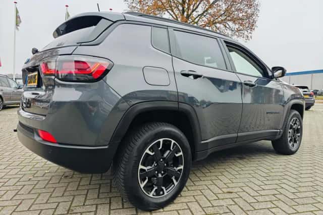 Jeep Compass (2022) thumbnail 5