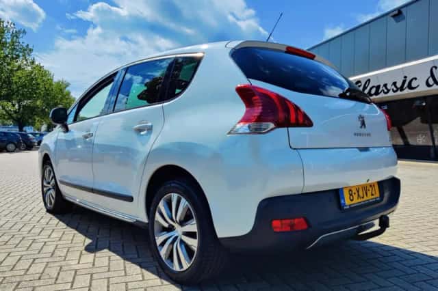 Peugeot 3008 (2014) thumbnail 3