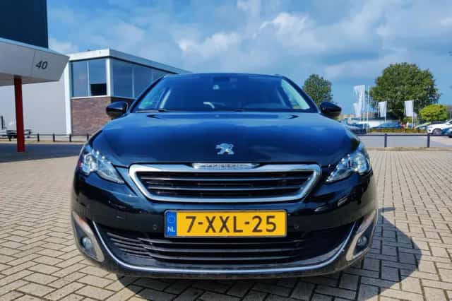 Peugeot 308 (2014) thumbnail 2