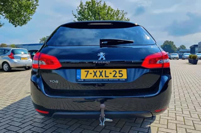 Peugeot 308 (2014) thumbnail 4