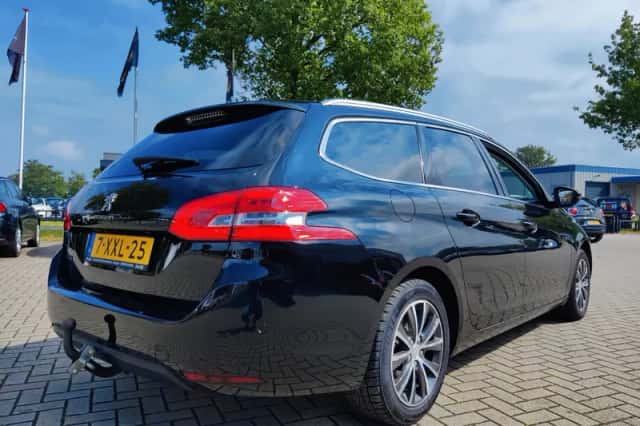 Peugeot 308 (2014) thumbnail 5