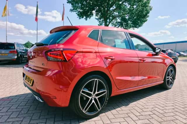 SEAT Ibiza (2018) thumbnail 5