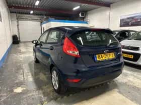 Ford Fiesta (2012) thumbnail 2