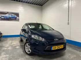 Ford Fiesta (2012) thumbnail 3