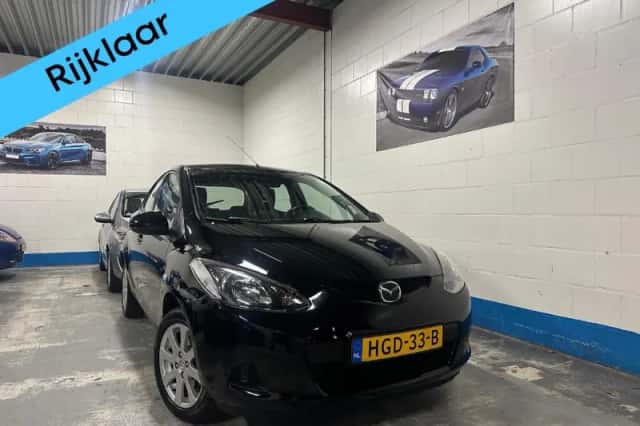 Mazda 2 (2009) thumbnail 1