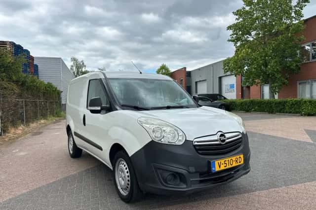 Opel Combo (2013) thumbnail 3