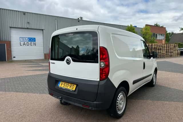 Opel Combo (2013) thumbnail 4