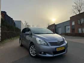 Toyota Verso (2009) thumbnail 3