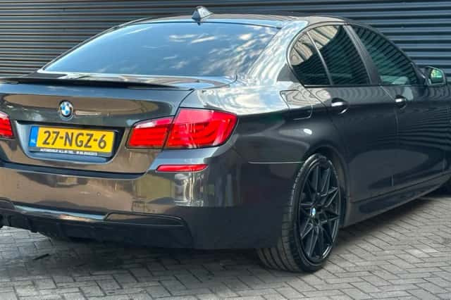 BMW 5-Serie (2010) thumbnail 3