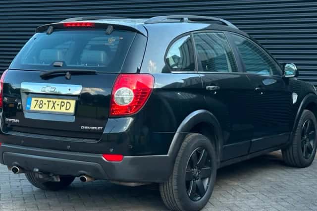 Chevrolet Captiva (2007) thumbnail 3
