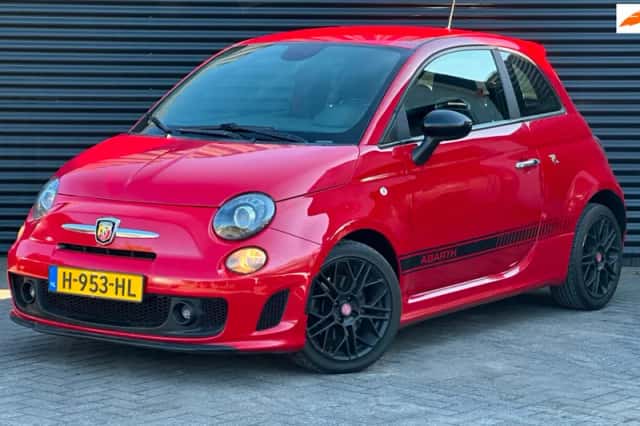 Fiat 500 (2014) thumbnail 2