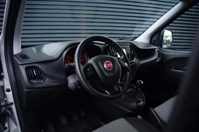 Fiat Doblò (2019) thumbnail 4