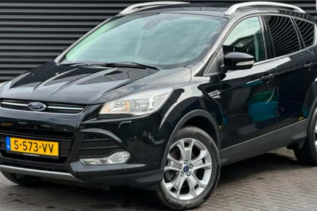 Ford Kuga (2013) thumbnail 1