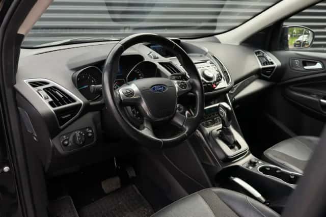 Ford Kuga (2013) thumbnail 5