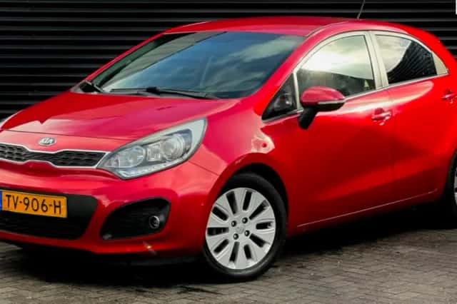 Kia Rio (2014) thumbnail 1