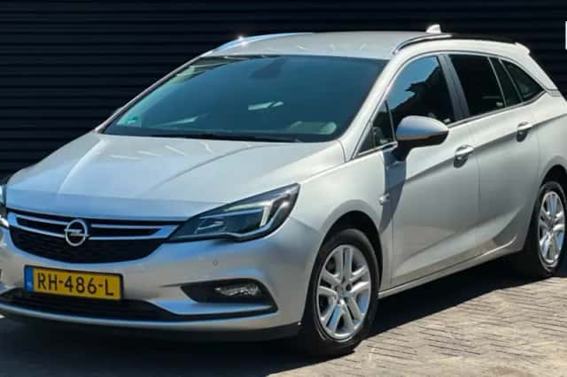 Opel Astra (2017) thumbnail 1