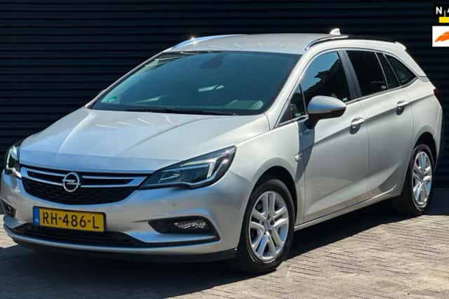 Opel Astra (2017) thumbnail 2