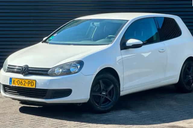 Volkswagen Golf (2009) thumbnail 1