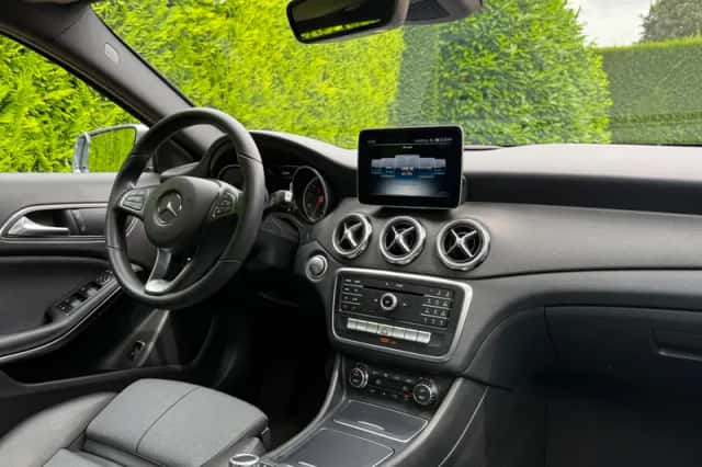 Mercedes-Benz GLA-Klasse (2018) thumbnail 2
