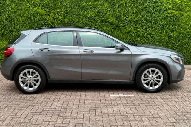Mercedes-Benz GLA-Klasse (2018) thumbnail 3