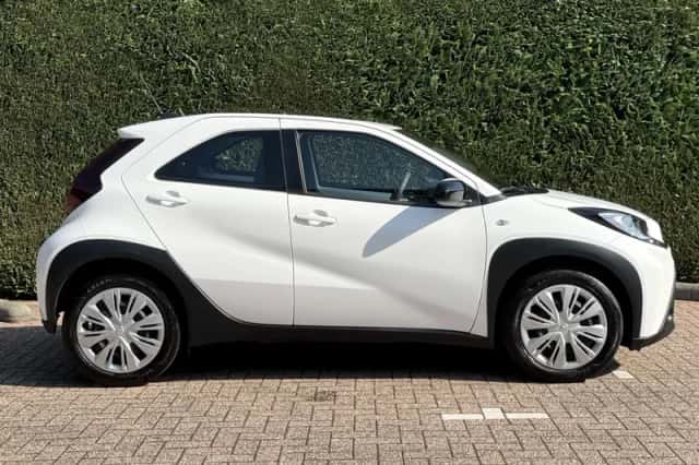 Toyota Aygo X (2024) thumbnail 3