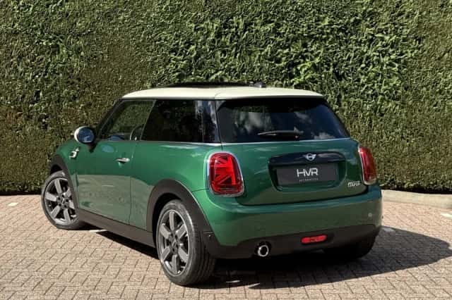 MINI Cooper (2019) thumbnail 3