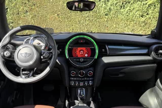 MINI Cooper (2019) thumbnail 4