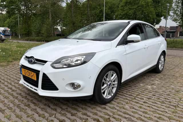 Ford Focus (2013) thumbnail 1