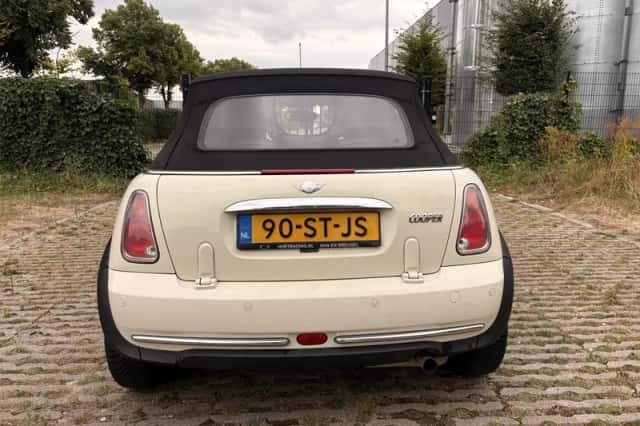 MINI Cabrio (2006) thumbnail 6