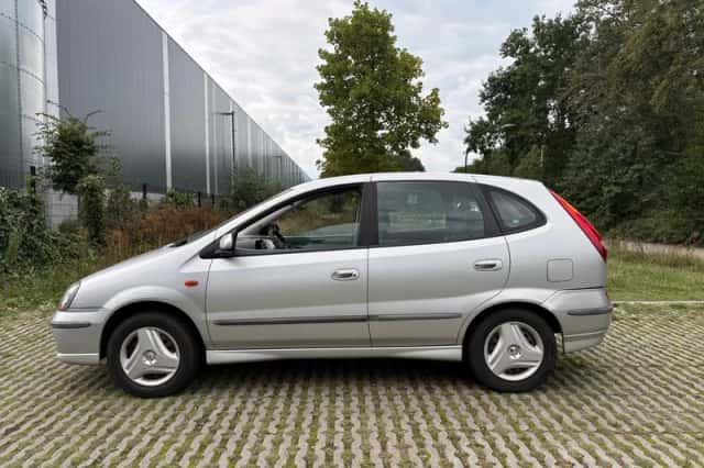 Nissan Almera Tino (2000) thumbnail 4