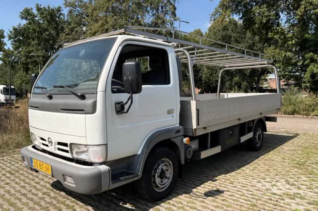 Nissan Cabstar E (2005) thumbnail 1